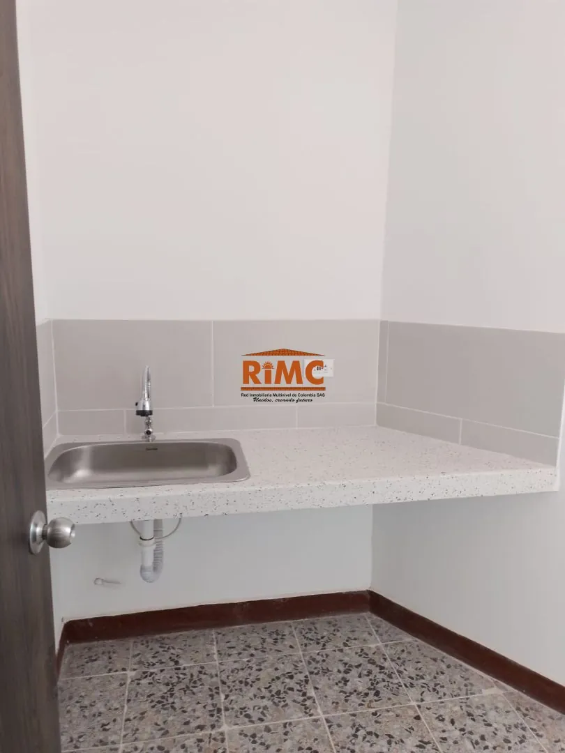 Local en Arriendo en Los Alamos, Pereira, 3252,0 m² (foto 10) — CREBI