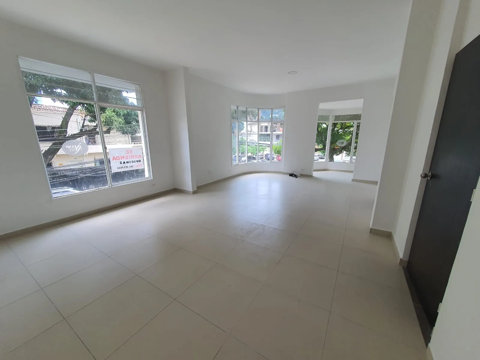 Local en Venta en Granada, Cali, 213,0 m² (foto 8) — CREBI