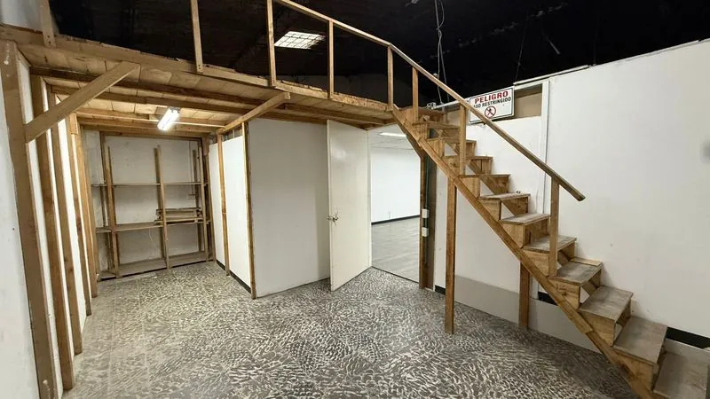 Local en Arriendo en Sector Lago Uribe, Pereira, 335,0 m² (foto 9) — CREBI