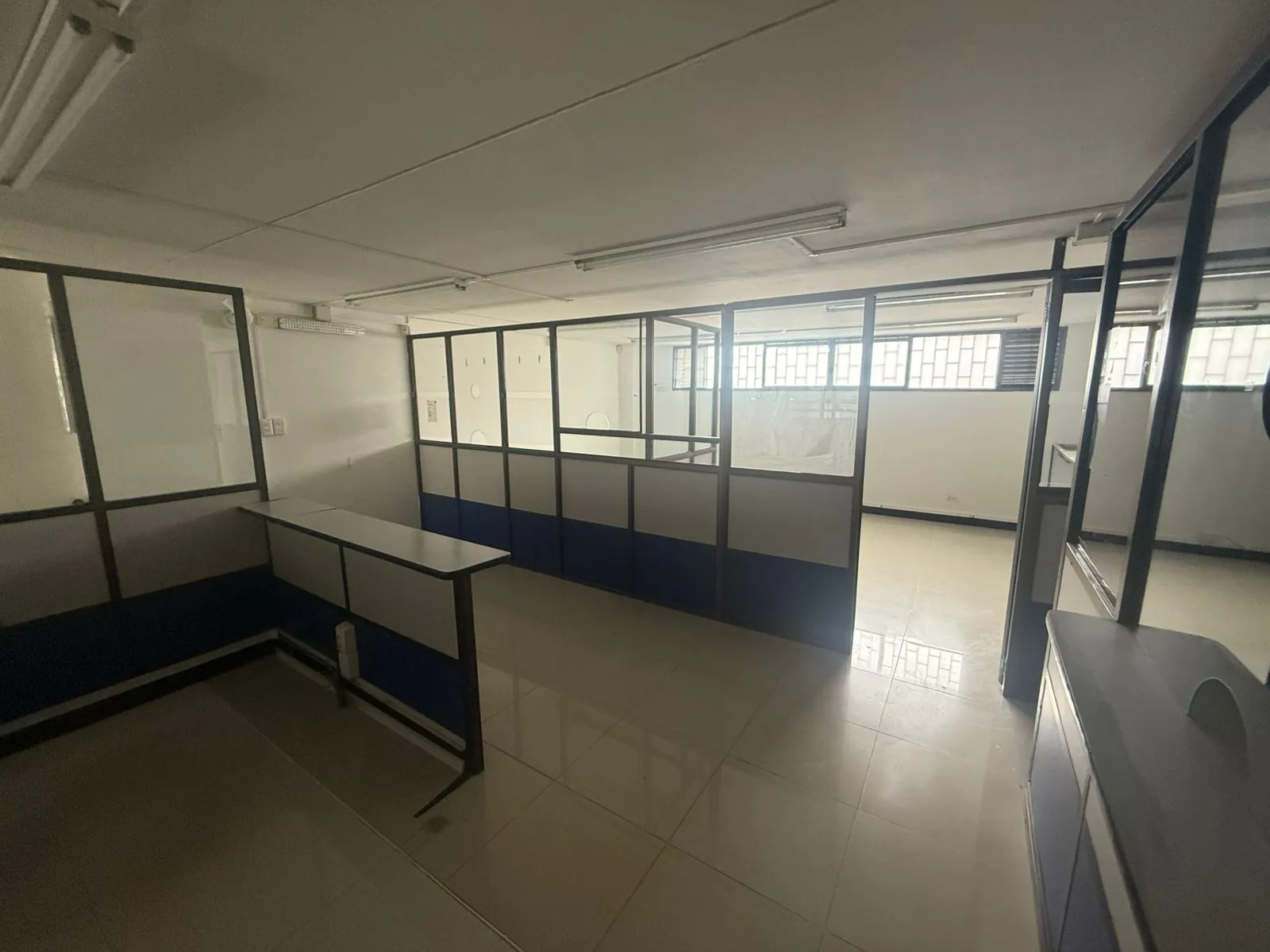Local en Arriendo en Sector Lago Uribe, Pereira, 335,0 m² (foto 9) — CREBI