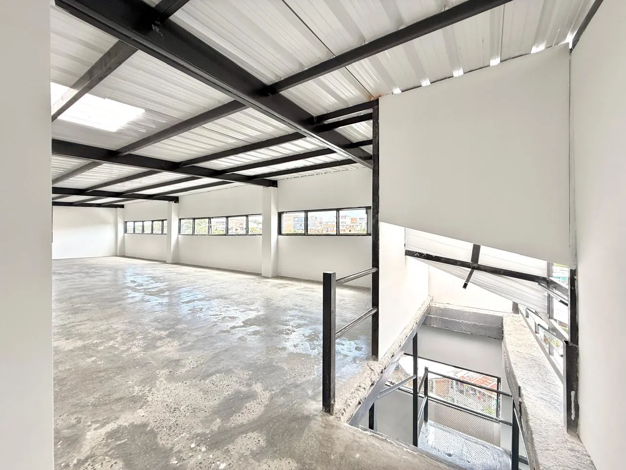 Local en Arriendo en San Joaquin, Pereira, 420,0 m² (foto 9) — CREBI