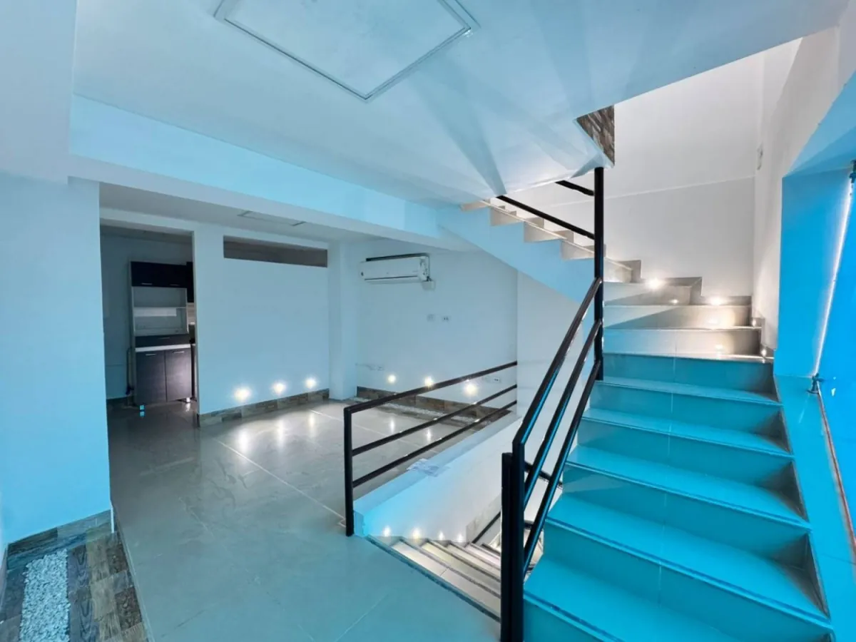 Oficina en Arriendo en San Jose Sur, Pereira, 440,0 m² (foto 8) — CREBI