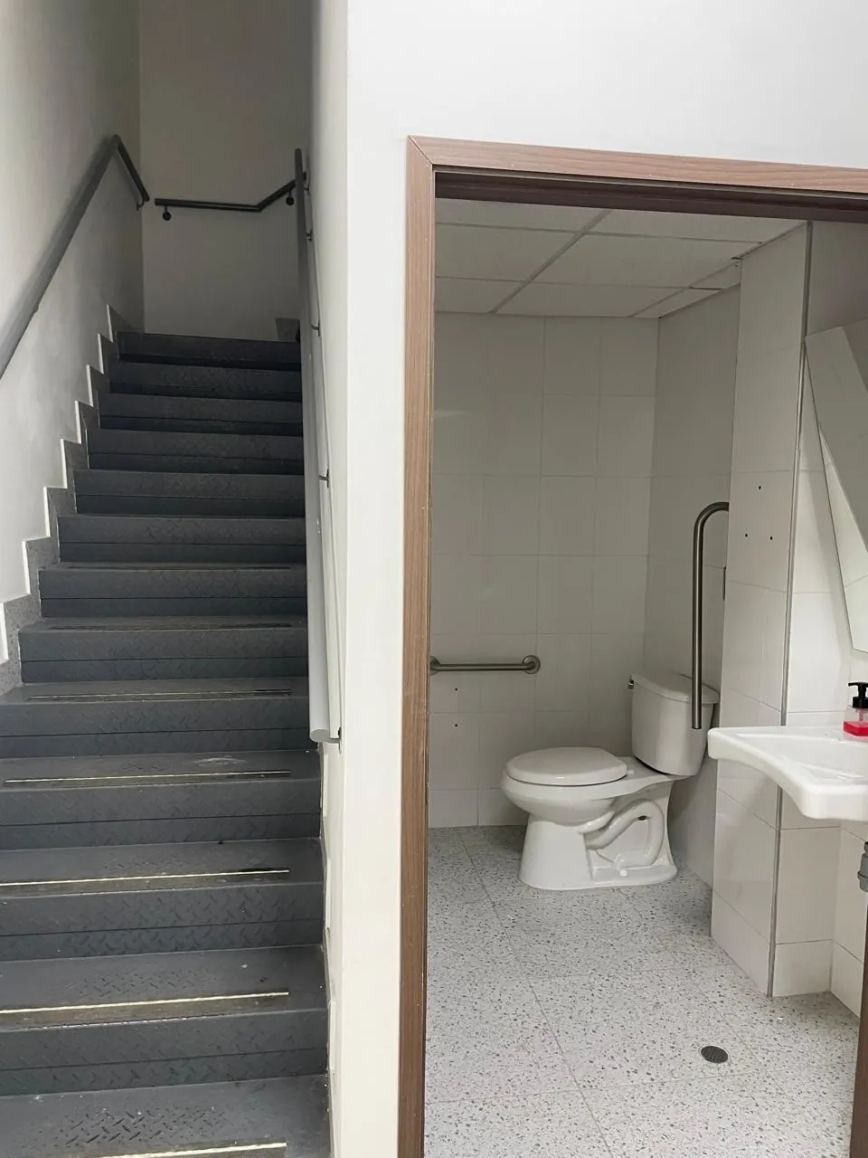 Edificio en Venta en Siete de Agosto, Cali, 635,0 m² (foto 9) — CREBI