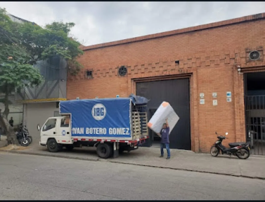 Bodega en Arriendo en Barrio Obrero, Cali, 460,0 m² (foto 9) — CREBI