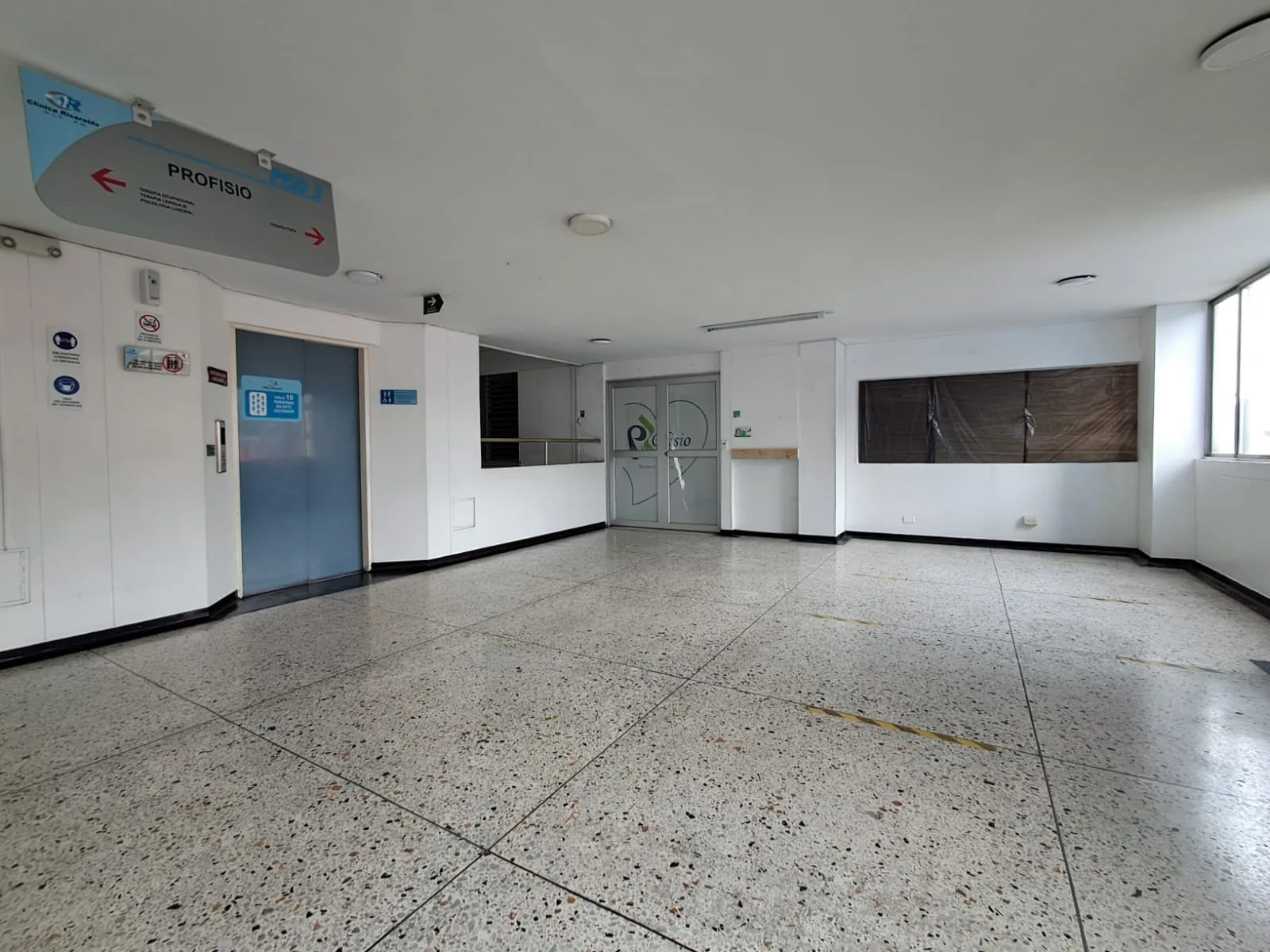 Oficina en Arriendo en Sector Plaza de Bolivar, Pereira, 250,0 m² (foto 10) — CREBI