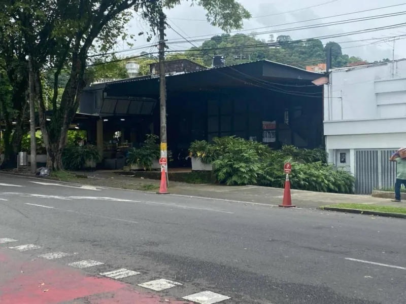 Local en Arriendo en Cambulos, Pereira, 500,0 m² (foto 10) — CREBI