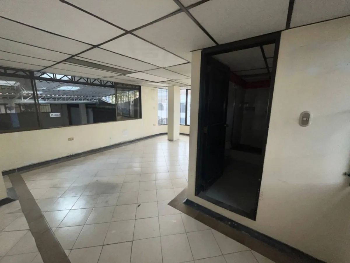 Bodega en Arriendo en La Palmera, Pereira, 365,0 m² (foto 10) — CREBI