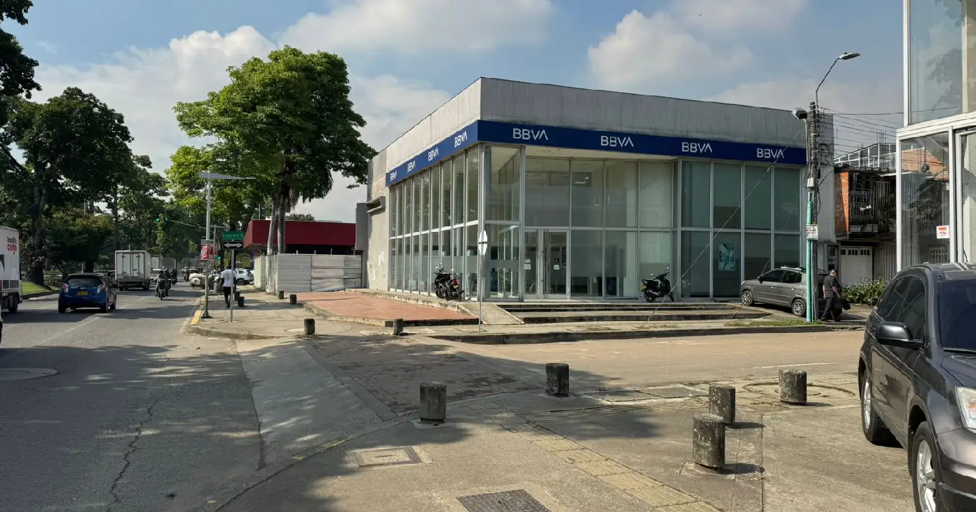 Local en Arriendo - Vipasa, Avenida 3G Norte, 472,0 m² (foto 2) — CREBI