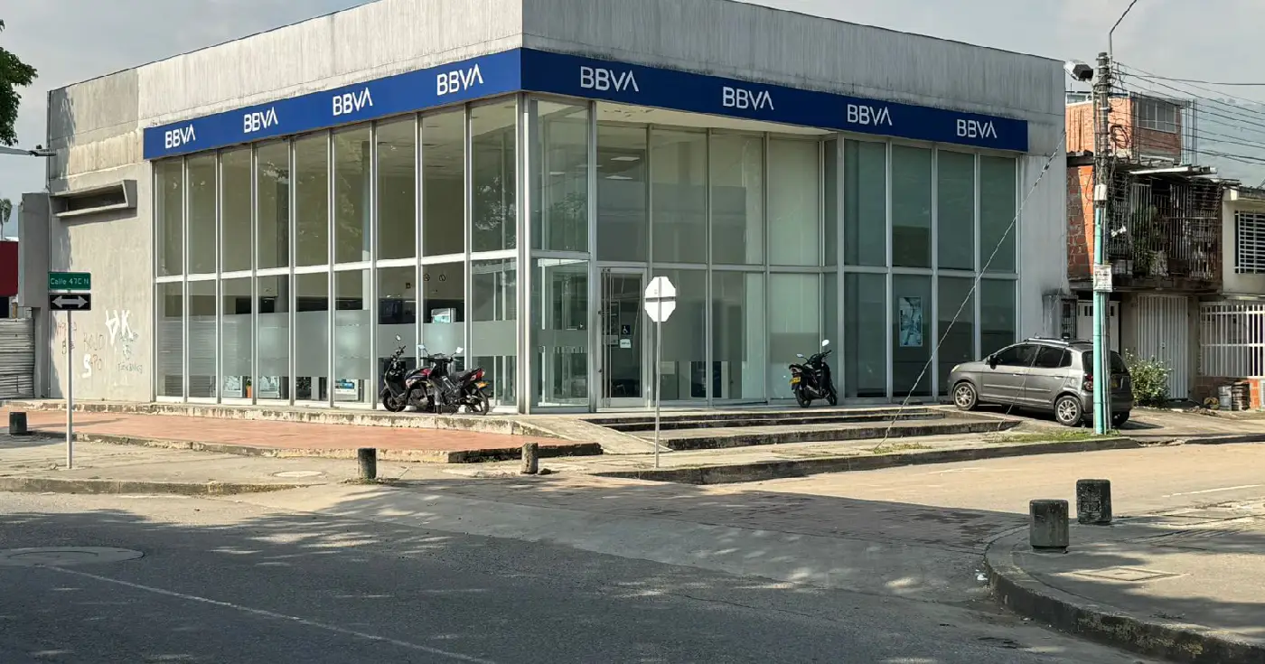 Local en Arriendo - Vipasa, Avenida 3G Norte, 472,0 m² (foto 3) — CREBI