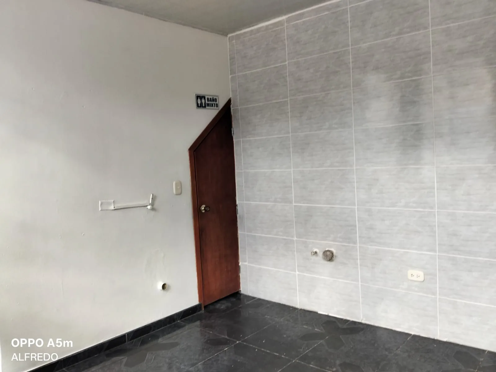 Local en Arriendo en UPZs de Bogotá, Bogotá ciudad, 12,0 m² (foto 2) — CREBI