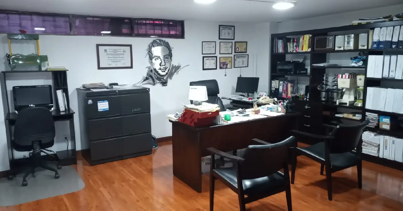 Oficina  en Venta - San Vicente, Calle 23 Norte, 115,0 m² (foto 2) — CREBI