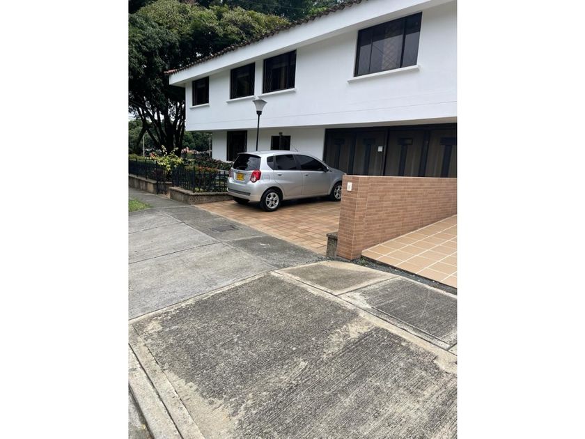 Edificio en Venta - Calle 47B Norte, Vipasa, 450,0 m² (foto 3) — CREBI