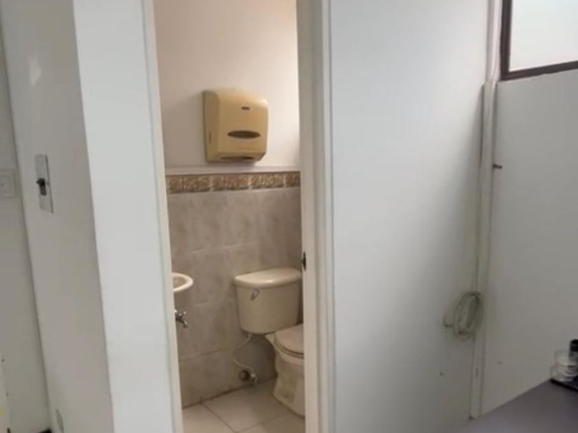 Local en Venta - Calle 5, El Lido, 23,0 m² (foto 10) — CREBI