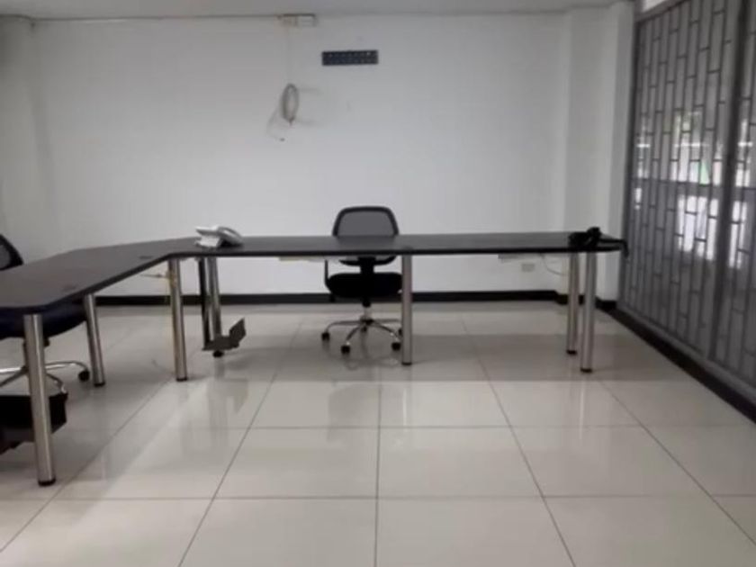 Local en Venta - Calle 5, El Lido, 23,0 m² (foto 2) — CREBI
