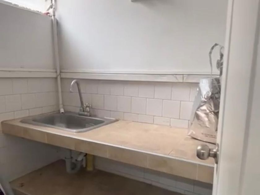 Local en Venta - Calle 5, El Lido, 23,0 m² (foto 8) — CREBI