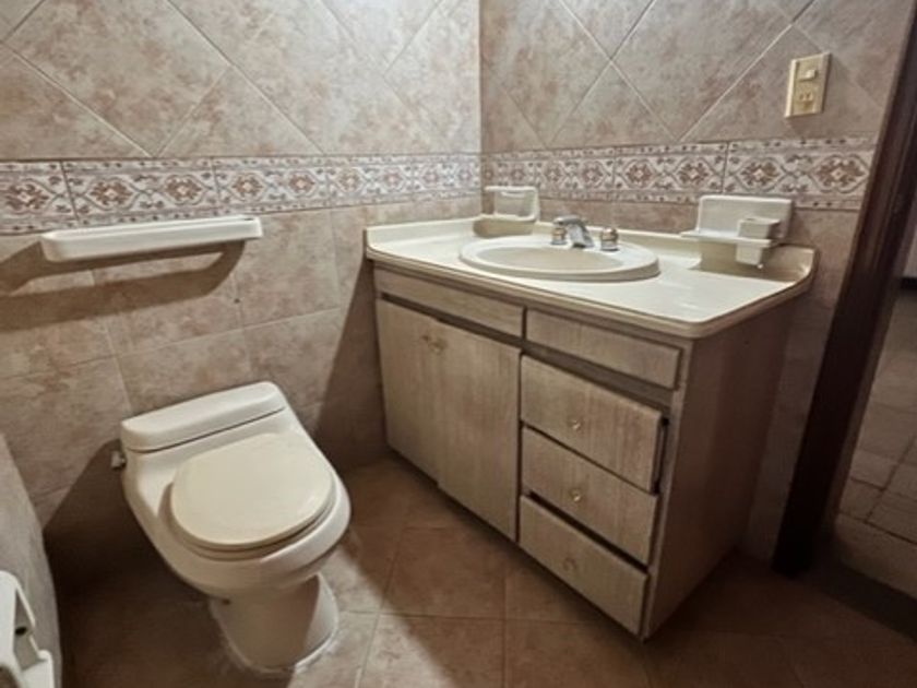 Edificio en Venta - Avenida 9 Norte, Granada, 403,0 m² (foto 5) — CREBI