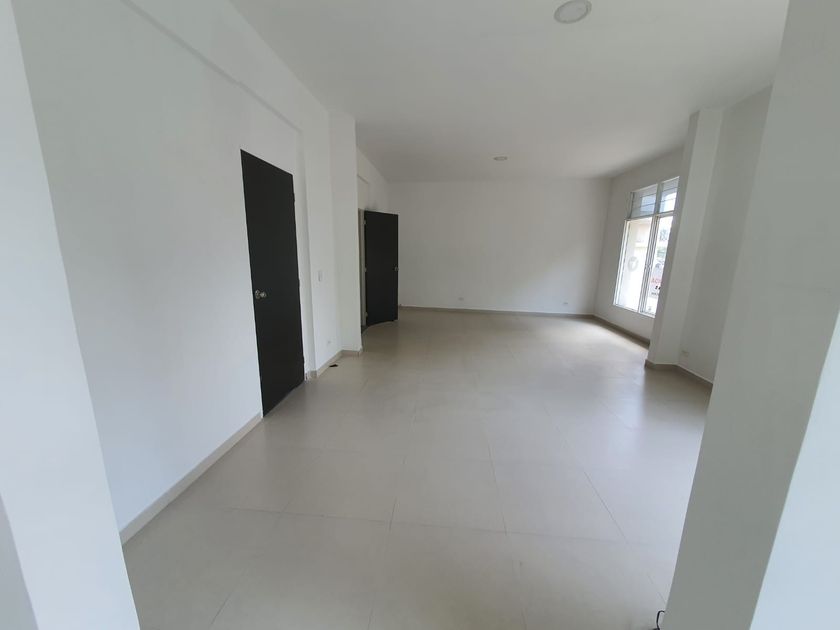 Local en Venta - Avenida 9 Norte, Granada, 213,0 m² (foto 7) — CREBI