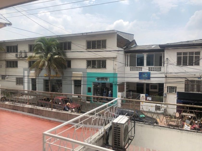 Multifamily en Venta - Calle 10 Norte, Juanambú, 444,0 m² (foto 2) — CREBI