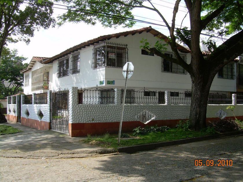 Multifamily en Venta - Avenida 4A Norte, La Flora, 314,0 m² — CREBI