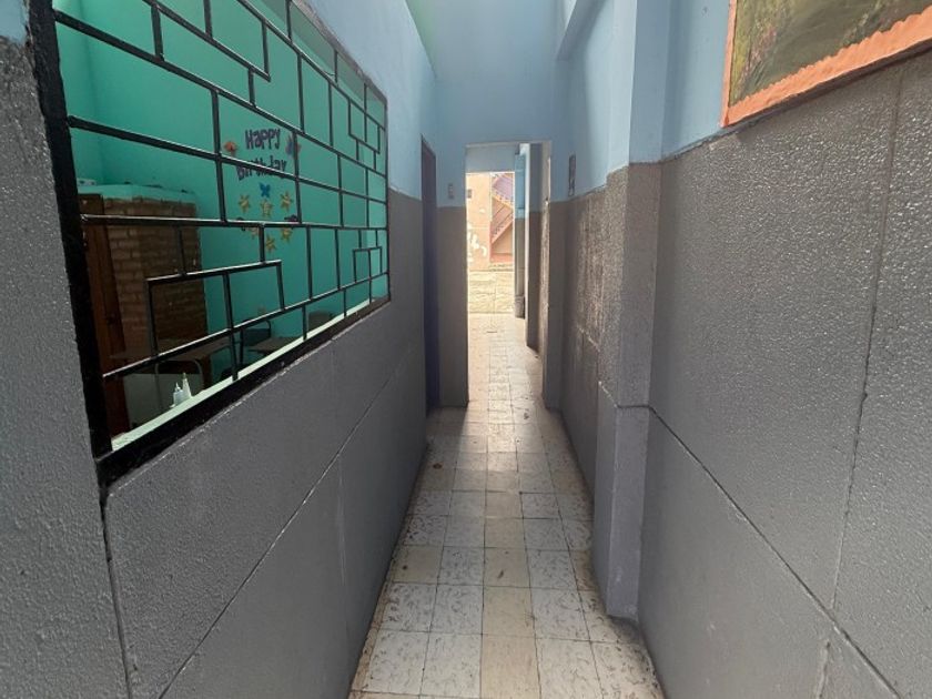 Edificio en Venta - Calle 10 Oeste, Tejares - Cristales, 561,0 m² (foto 4) — CREBI