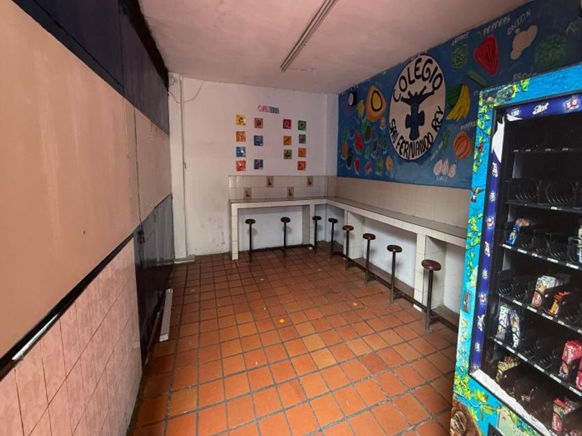 Edificio en Venta - Calle 10 Oeste, Tejares - Cristales, 561,0 m² (foto 5) — CREBI