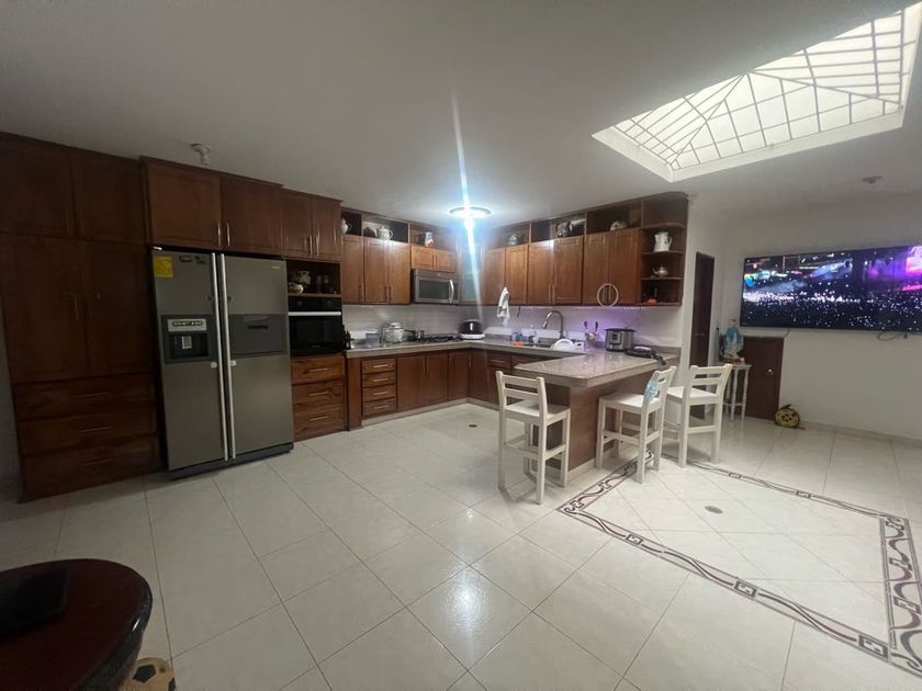 Multifamily en Venta - Avenida 3H Norte, Vipasa, 450,0 m² (foto 4) — CREBI
