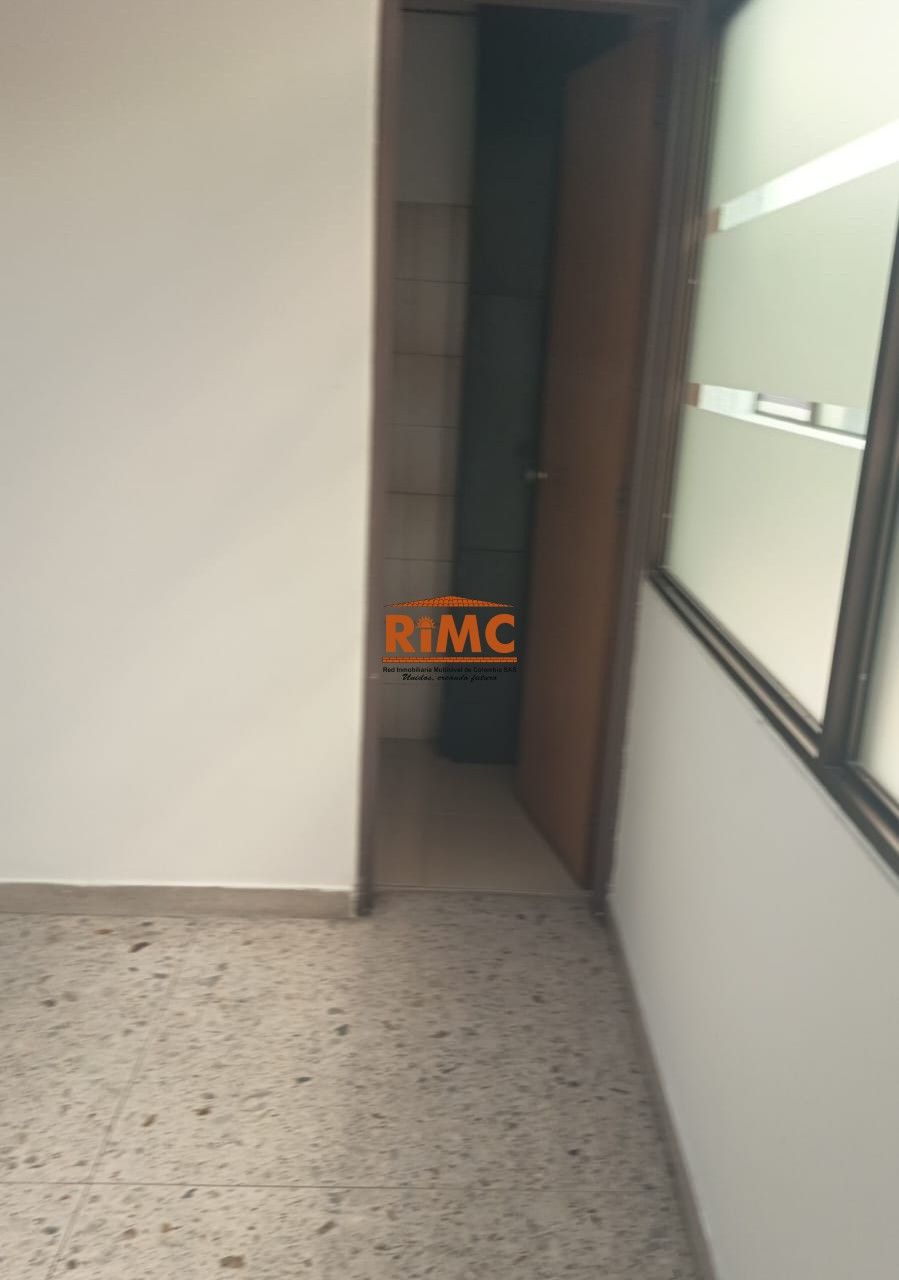 Oficina  en Arriendo - Sector Plaza de Bolivar, Centro, Carrera 9, 18,0 m² — CREBI