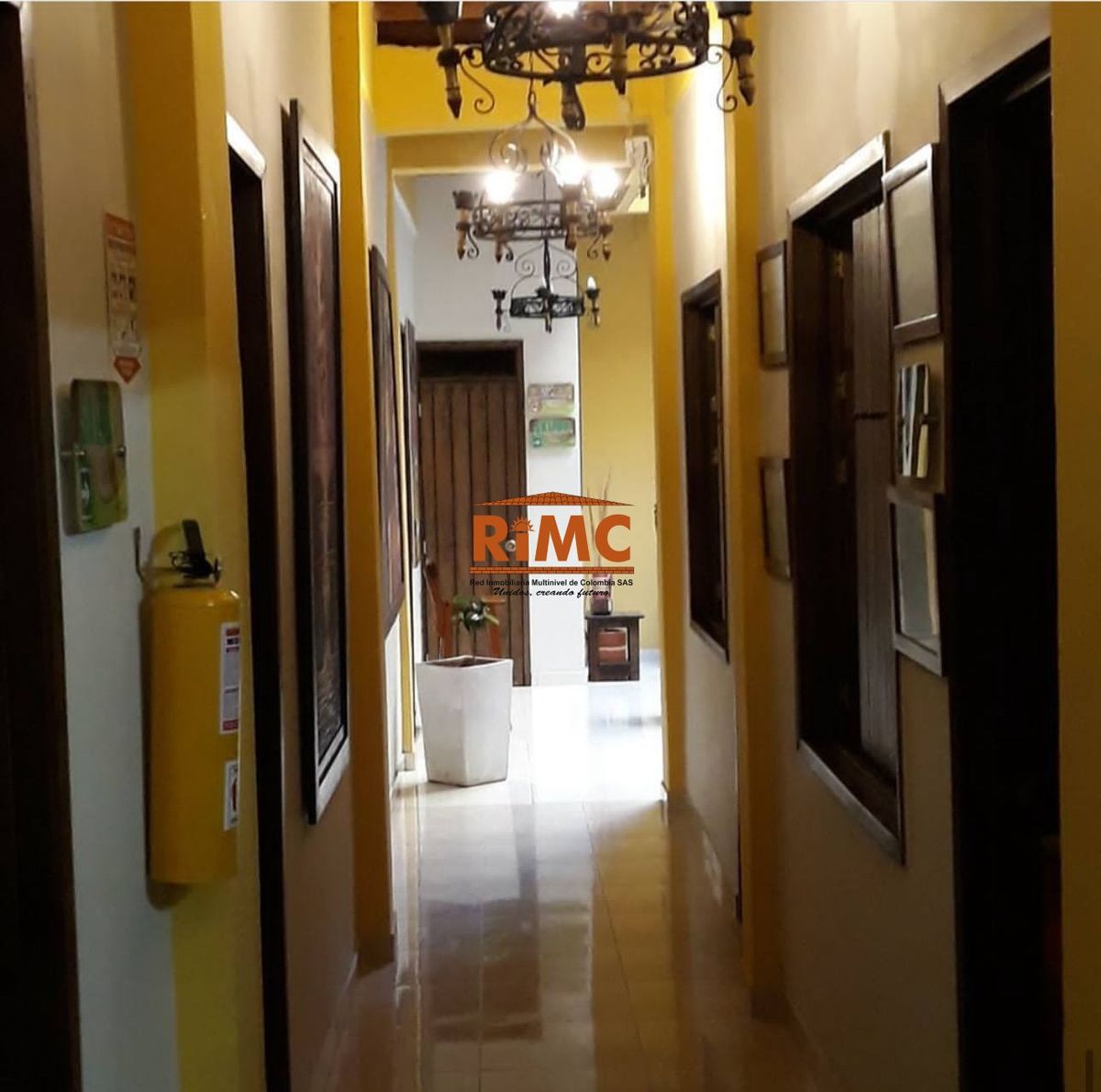 Edificio en Venta - Sector Plaza de Bolivar, Centro, Carrera 9, 675,0 m² (foto 3) — CREBI