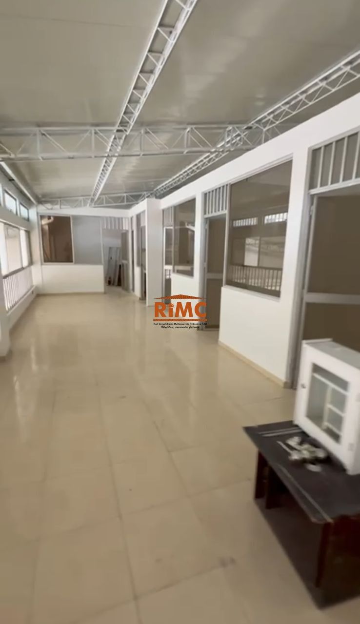 Local en Arriendo - Sector 30 de Agosto, Carrera 13, 282,0 m² (foto 2) — CREBI