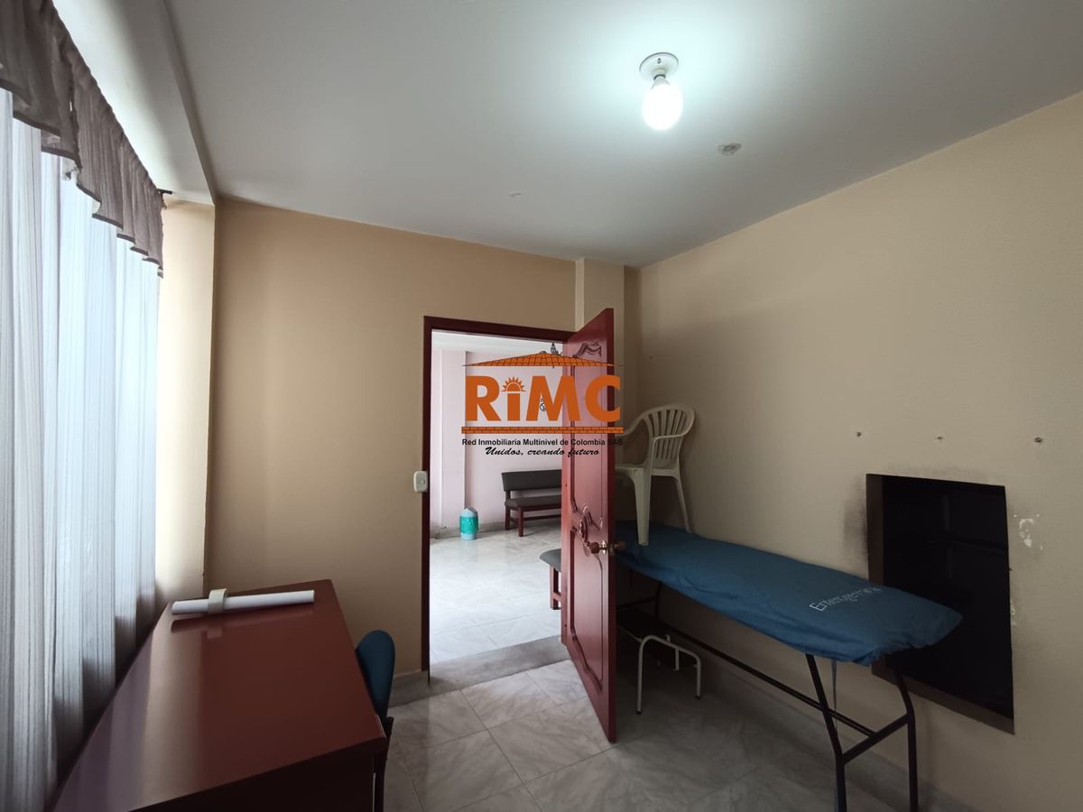 Oficina  en Arriendo - Calle 21, Sector Plaza de Bolivar, Centro, AMCO, Area Metropolitana Centro Occidente, Pereira, Risaralda, RAP Eje Cafetero, 660001, Colombia, 10,0 m² (foto 2) — CREBI