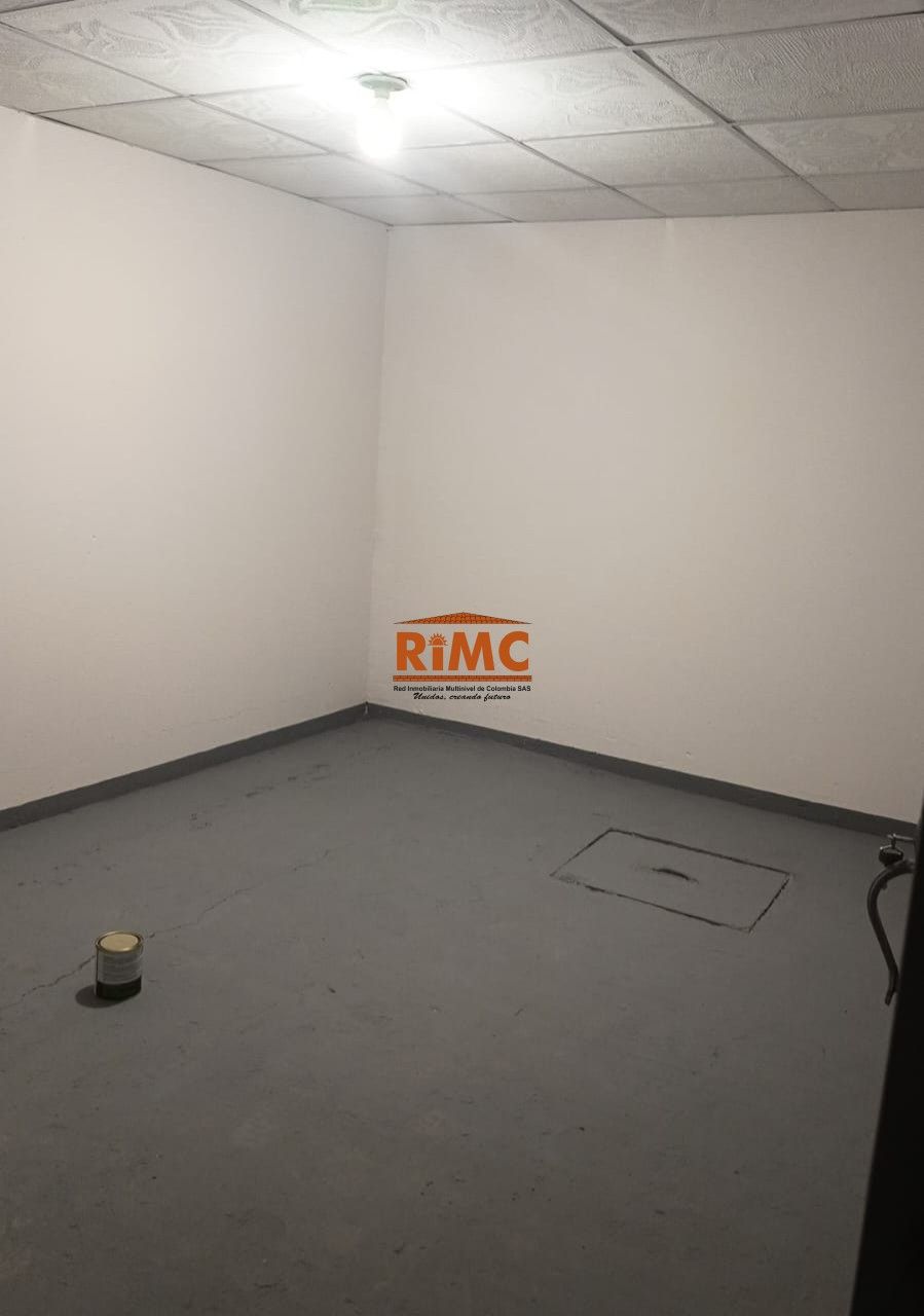 Bodega en Venta - Sector Plaza de Bolivar, Centro, Carrera 9, 11,0 m² (foto 3) — CREBI