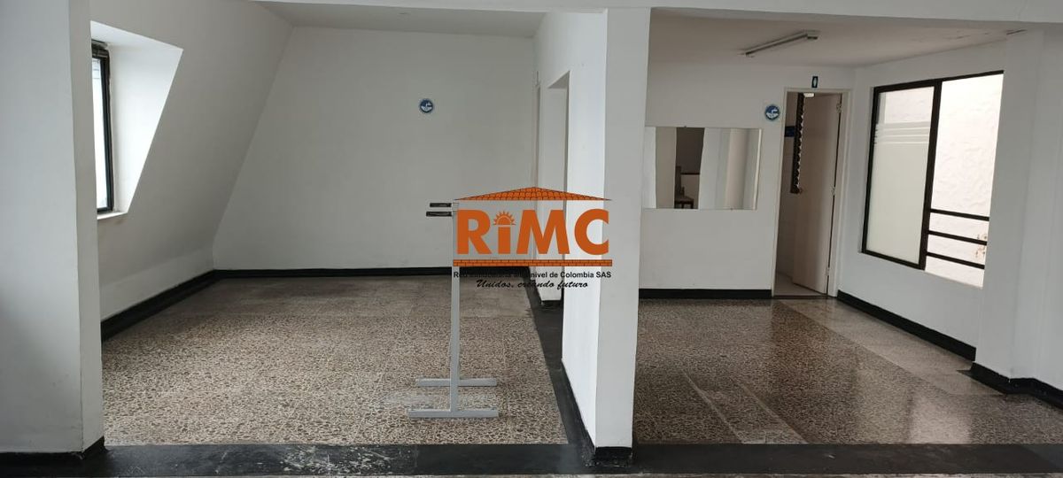 Edificio en Venta - Sector 30 de Agosto, Carrera 13, 1750,0 m² (foto 4) — CREBI