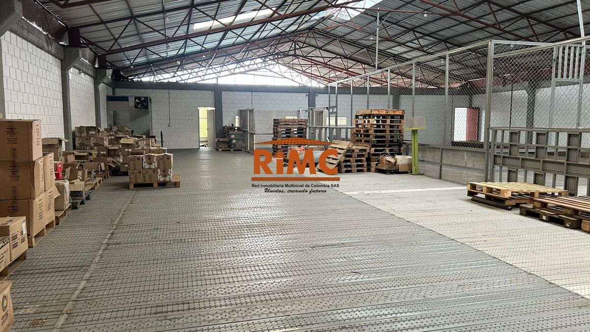 Bodega en Arriendo - Camilo Torres, 2800,0 m² (foto 3) — CREBI