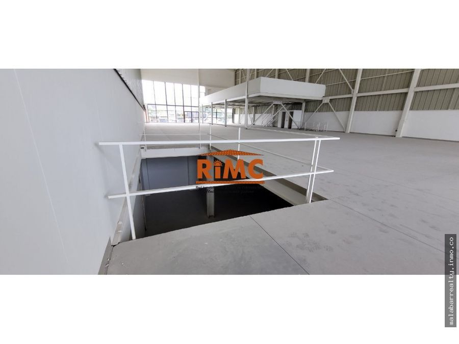 Bodega en Arriendo - La Villa, Comuna Olímpica, Calle 83B, 1916,0 m² (foto 5) — CREBI