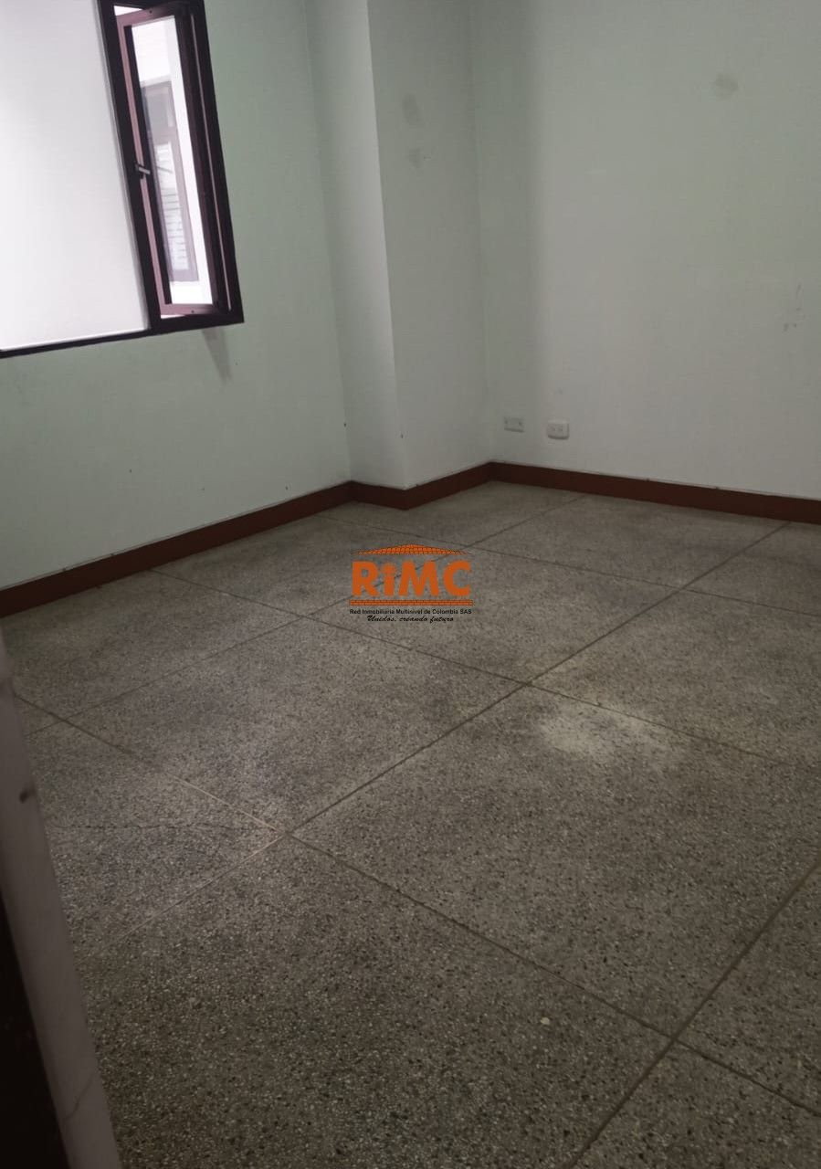 Oficina  en Arriendo - Calle 20, Sector Plaza de Bolivar, Centro, AMCO, Area Metropolitana Centro Occidente, Pereira, Risaralda, RAP Eje Cafetero, 660001, Colombia, 17,0 m² (foto 4) — CREBI