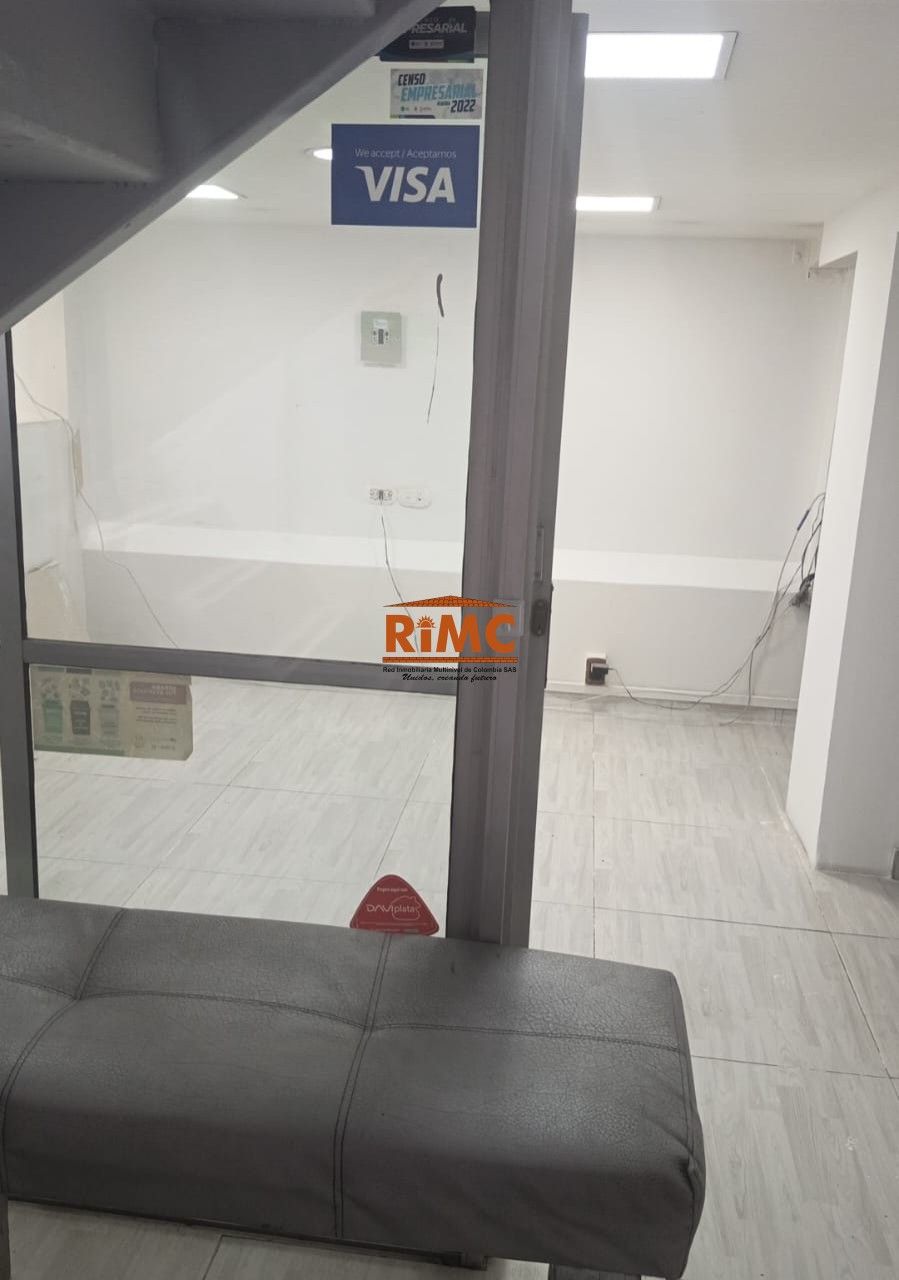 Local en Arriendo - Sector Plaza de Bolivar, Centro, Carrera 9, 40,0 m² (foto 2) — CREBI