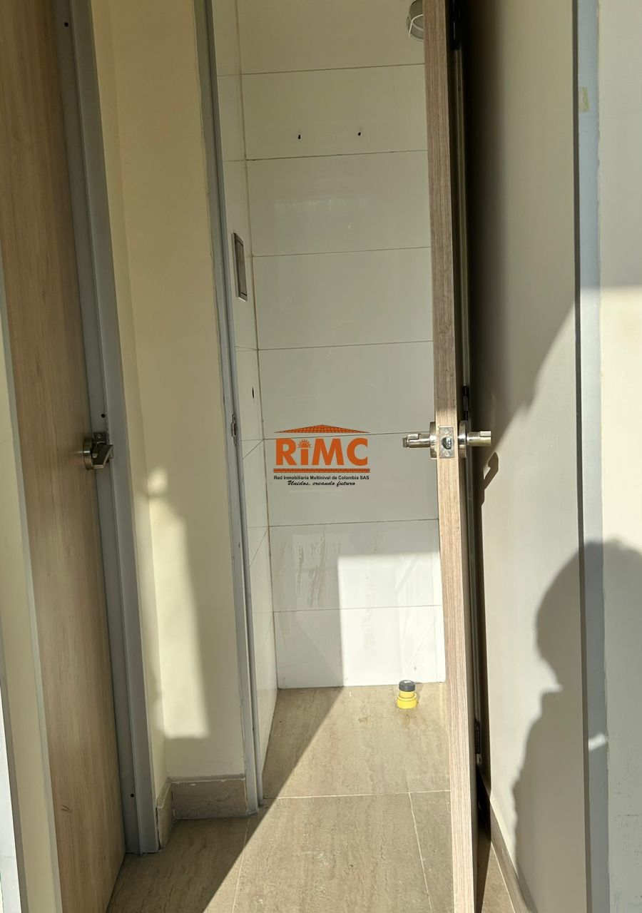 Local en Arriendo - Berlin, Calle 2, 200,0 m² (foto 5) — CREBI