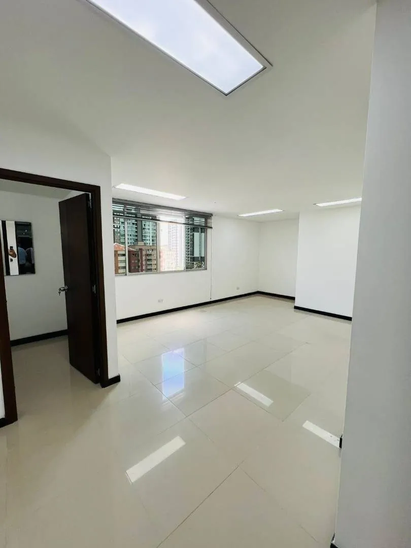 Oficina en Arriendo en Pinares de San Martin, Pereira, 36,0 m² (foto 6) — CREBI
